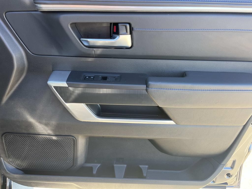 Used 2024 Toyota Sequoia Platinum AWD/4WD image 27