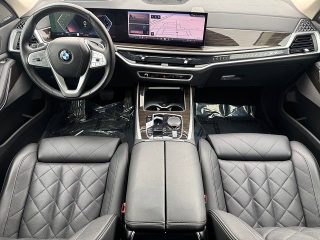 Used 2024 BMW X7 xDrive40i AWD/4WD image 18