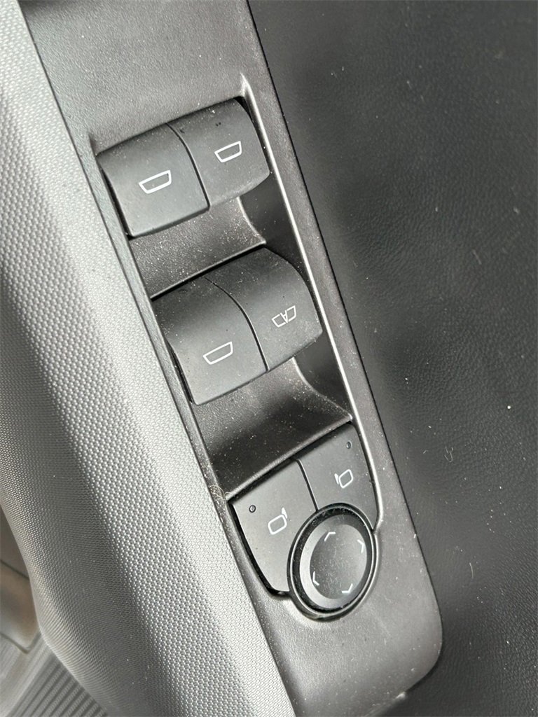 Used 2024 GMC Canyon Elevation w/ Convenience Package image 24