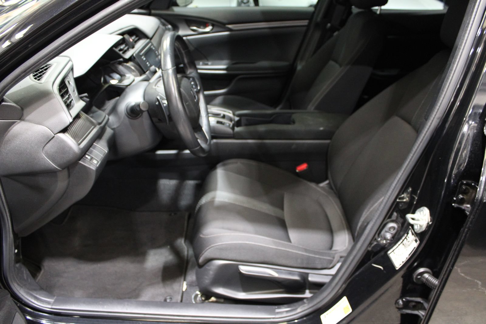 Used 2018 Honda Civic Sport image 19