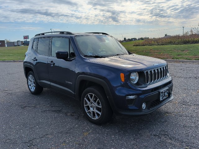 Used 2019 Jeep Renegade Latitude w/ Cold Weather Group AWD/4WD image 15