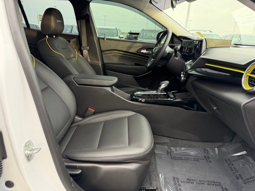 Used 2025 Chevrolet Trax ACTIV w/ Sunroof Package image 22