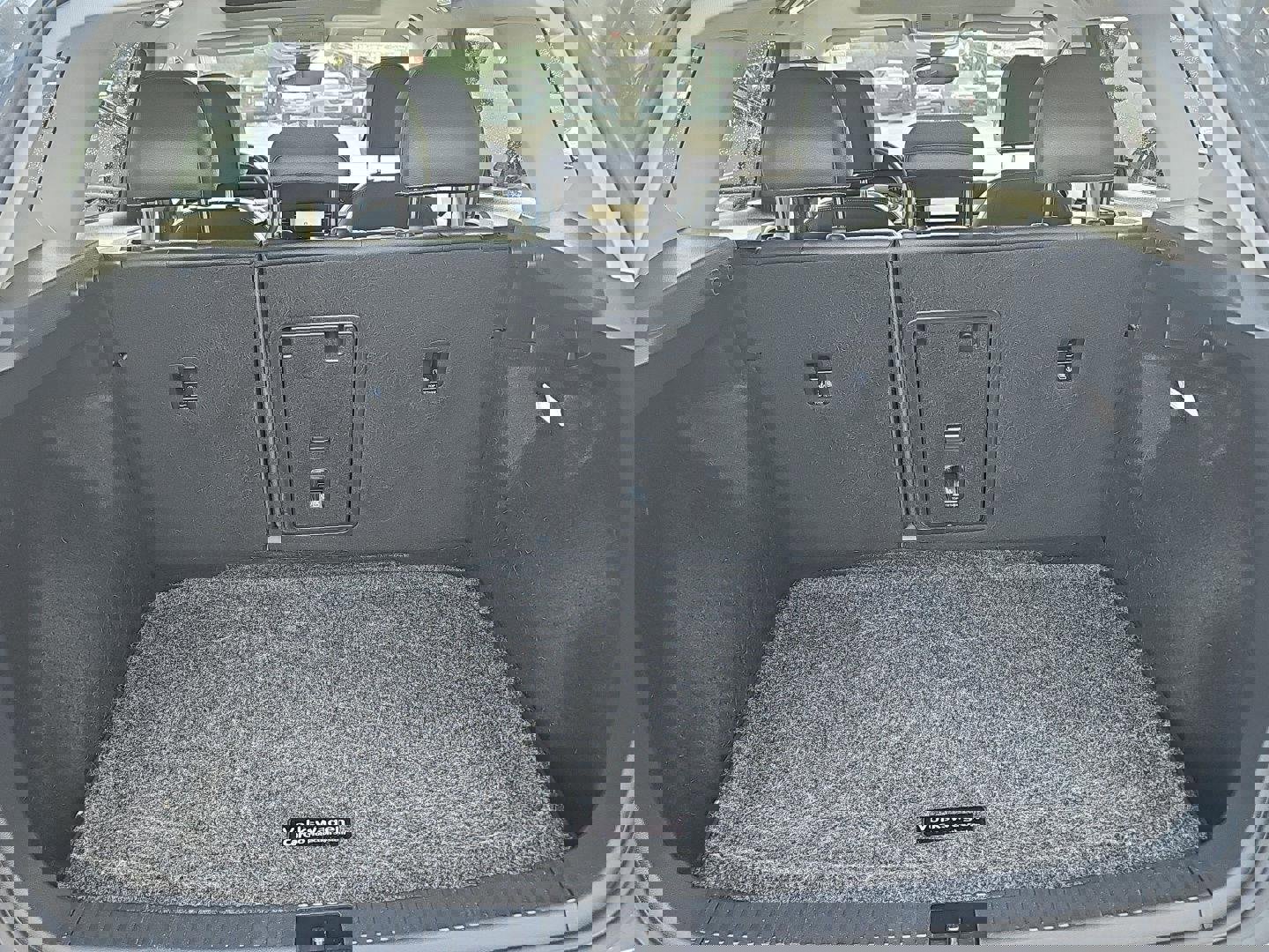 Used 2025 Volkswagen Taos SEL image 22