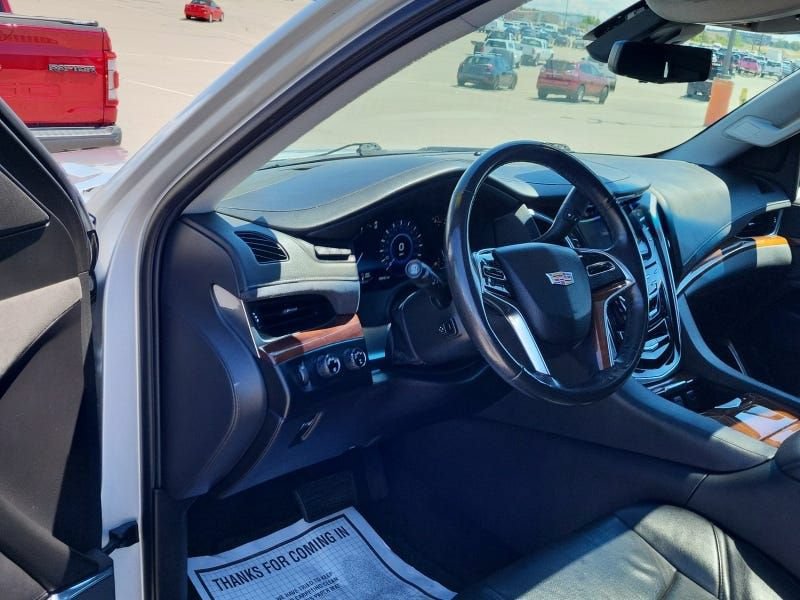 Used 2019 Cadillac Escalade ESV Premium Luxury AWD/4WD image 9