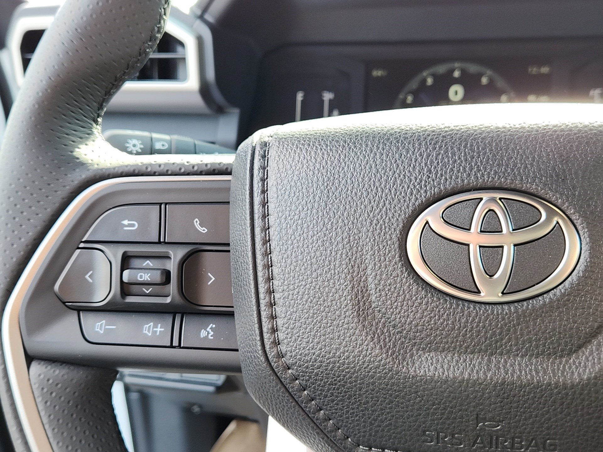 New 2025 Toyota 4Runner SR5 image 19