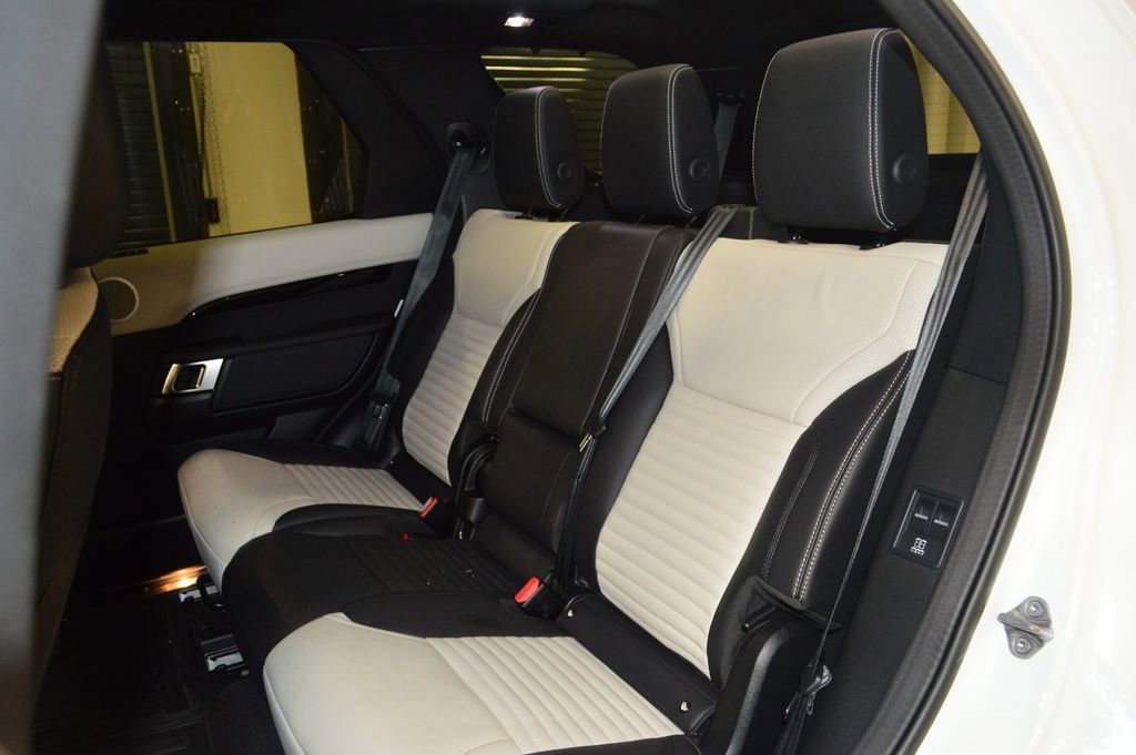 Used 2023 Land Rover Discovery S R-Dynamic AWD/4WD image 33