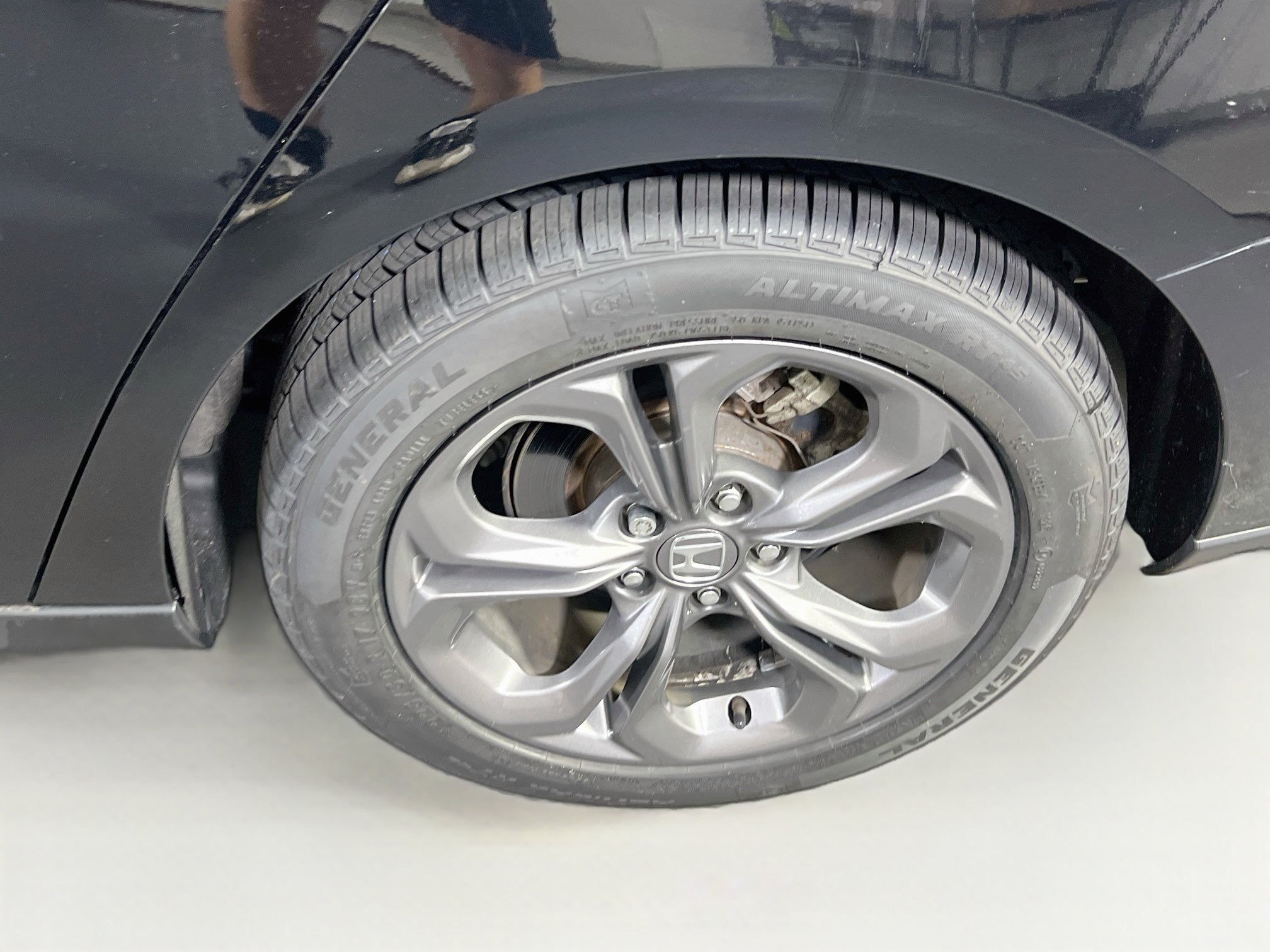 Used 2023 Honda Accord EX image 29
