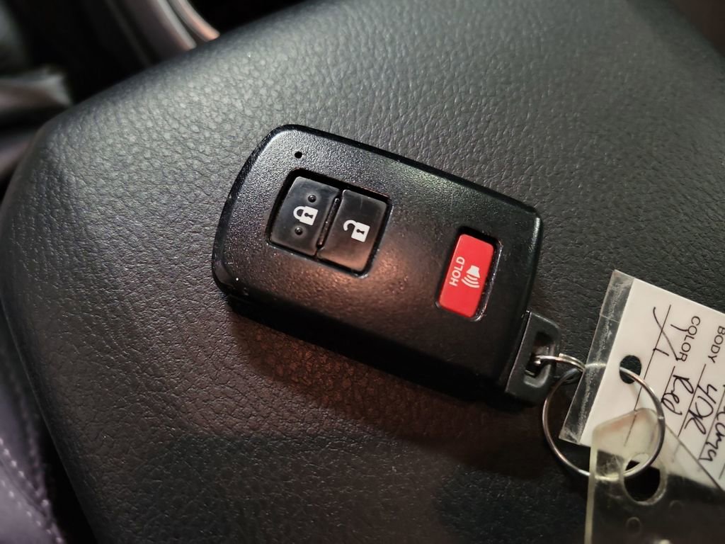 Used 2022 Toyota Tacoma TRD Sport image 16