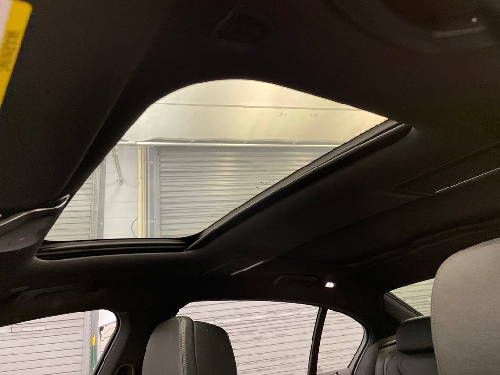 Used 2021 BMW 740i w/ M Sport Package RWD image 19