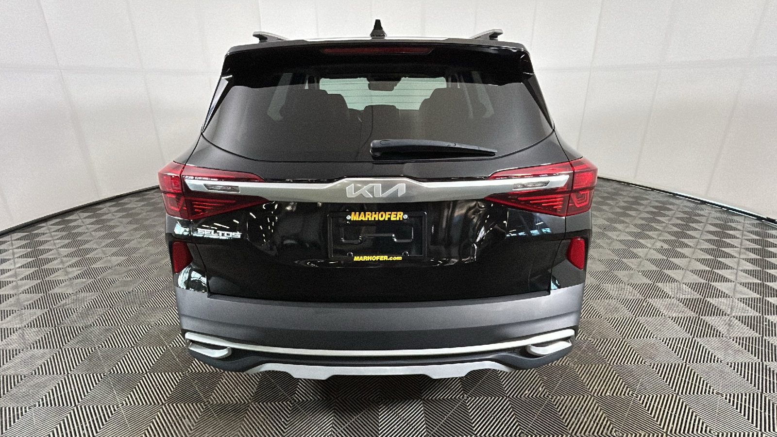 Used 2022 Kia Seltos SX w/ Sunroof Package AWD/4WD image 4