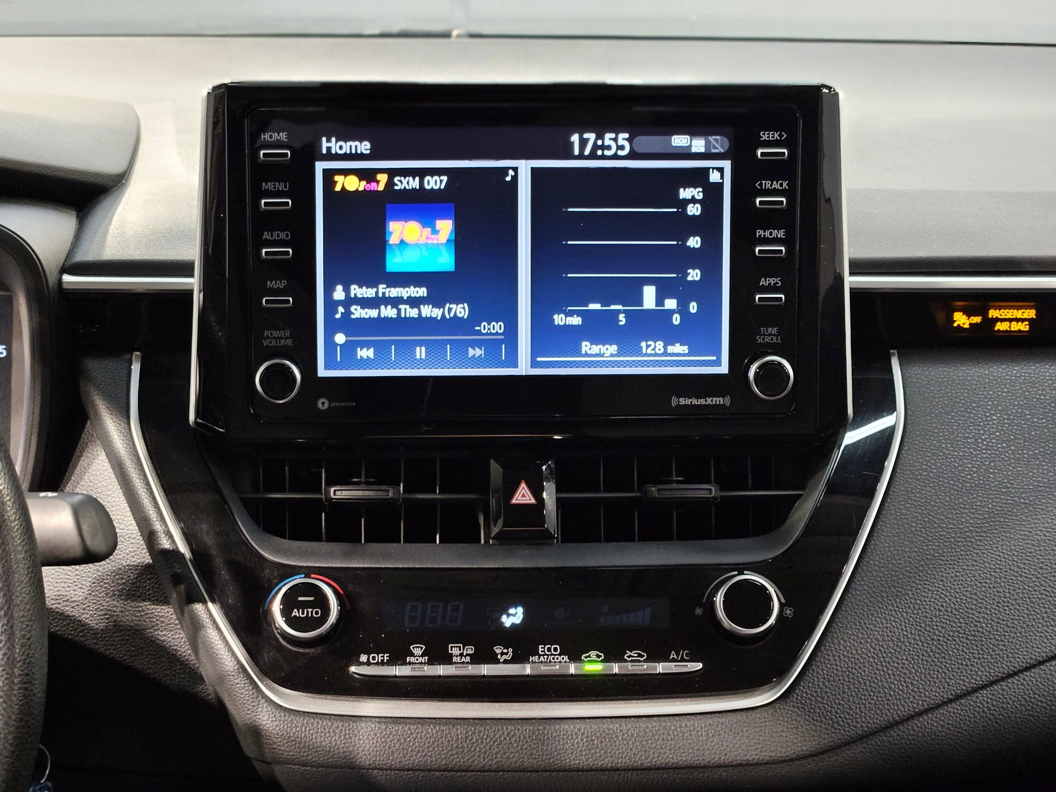 Used 2021 Toyota Corolla LE image 16