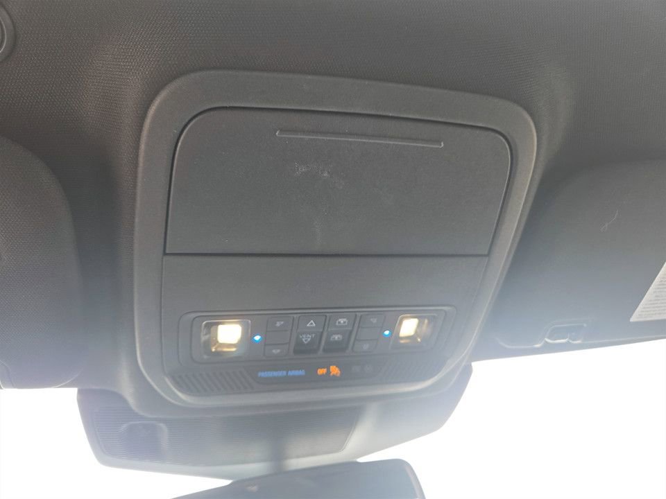 Used 2023 Ford Explorer Platinum w/ Technology Package image 23