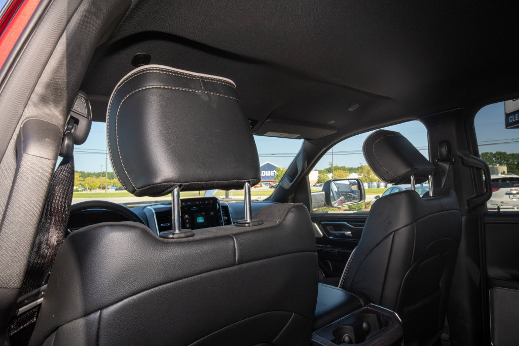 New 2026 RAM 1500 Laramie AWD/4WD image 16