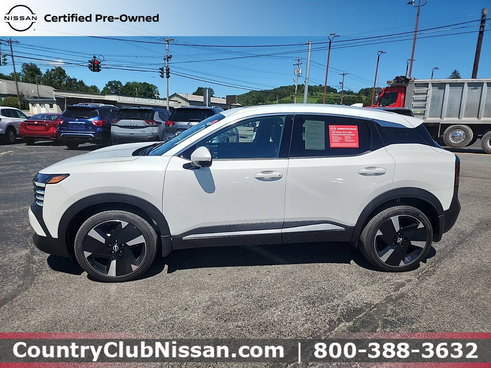 Certified 2025 Nissan Kicks SR w/ SR Premium Package AWD/4WD image 5