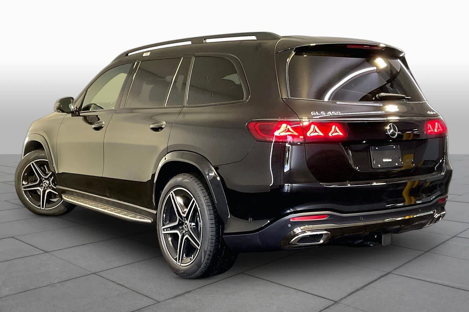 New 2027 Mercedes-Benz GLS 450 4MATIC image 3