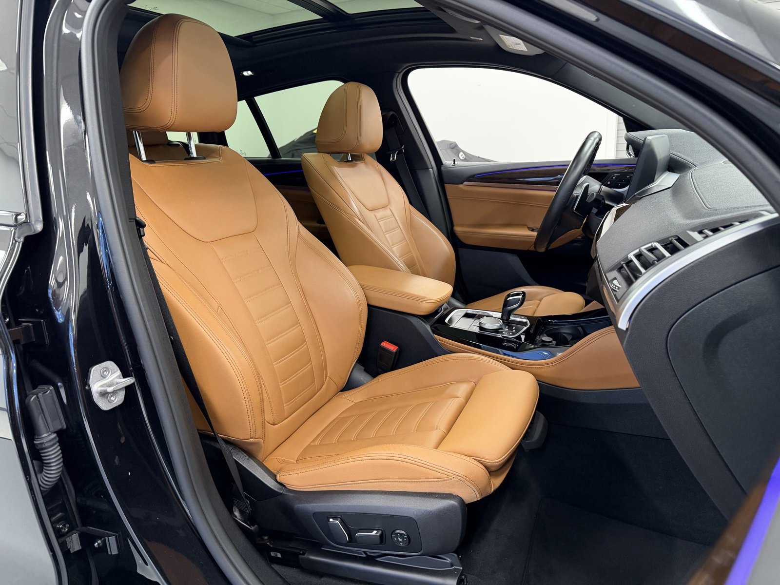 Used 2024 BMW X4 M40i w/ Premium Package image 51