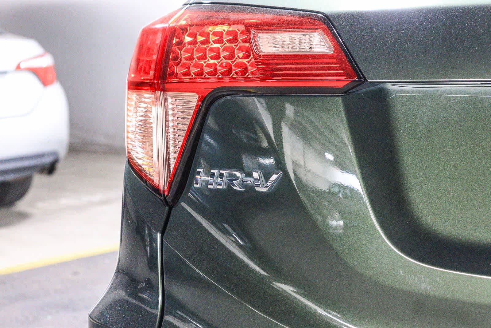 Used 2018 Honda HR-V EX image 11