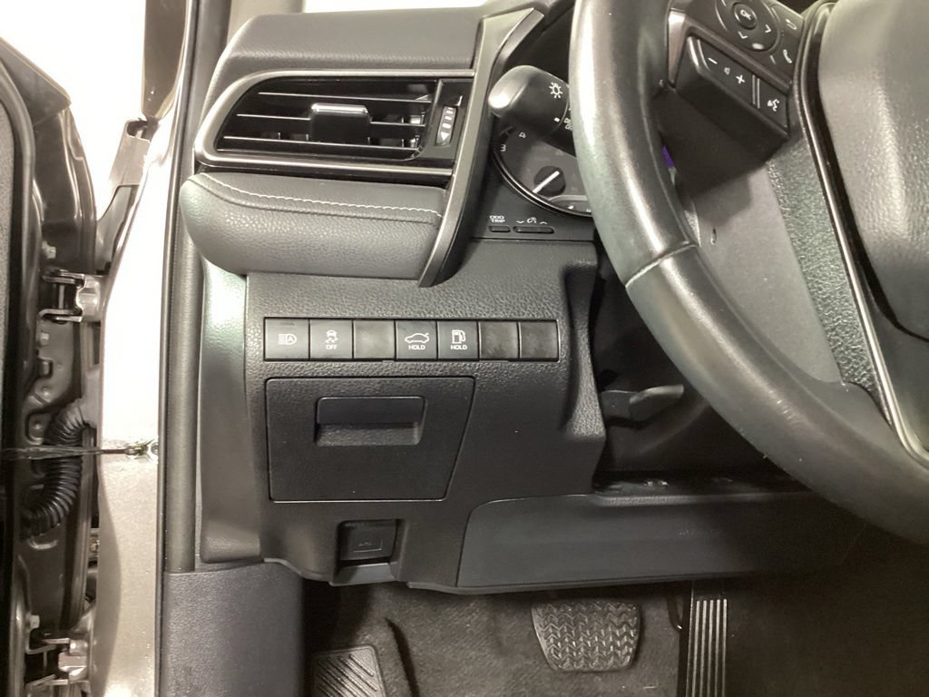 Used 2023 Toyota Camry SE AWD/4WD image 12
