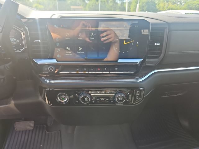 Used 2024 Chevrolet Silverado 1500 LT AWD/4WD image 19