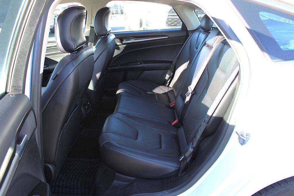 Used 2019 Ford Fusion Titanium image 7