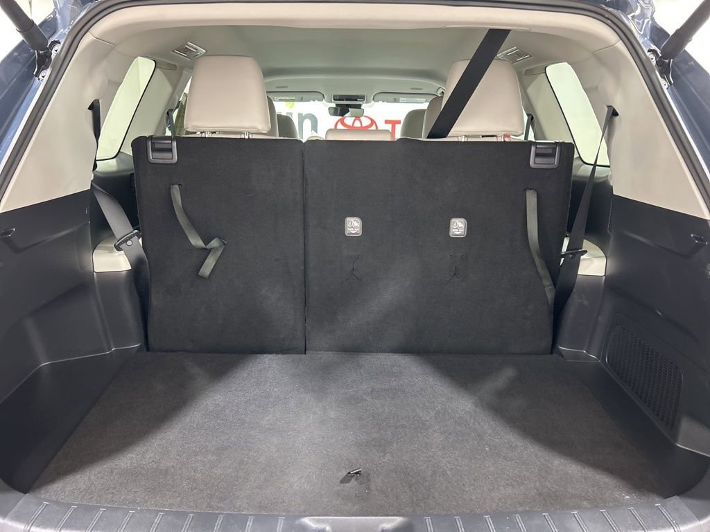 Used 2025 Toyota Grand Highlander AWD image 21