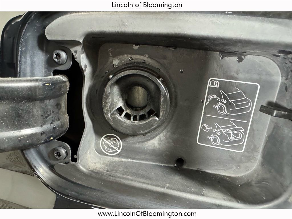 Used 2013 Chrysler 300 C Luxury Series w/ Harman Kardon Audio Group image 29