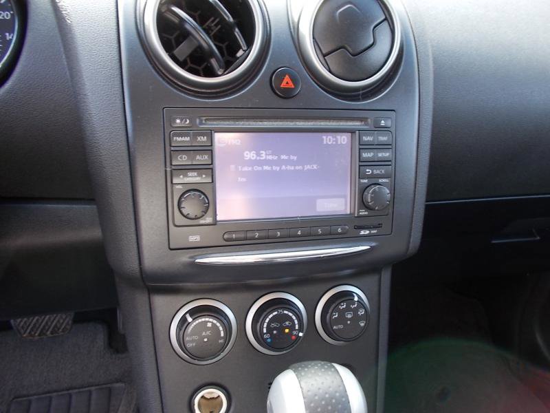 Used 2013 Nissan Rogue SV w/ Premium Pkg image 31