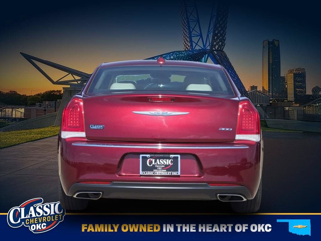 Used 2017 Chrysler 300 Limited RWD image 6