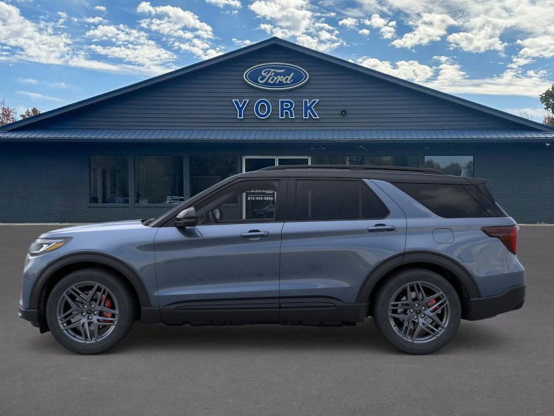 New 2025 Ford Explorer ST image 3