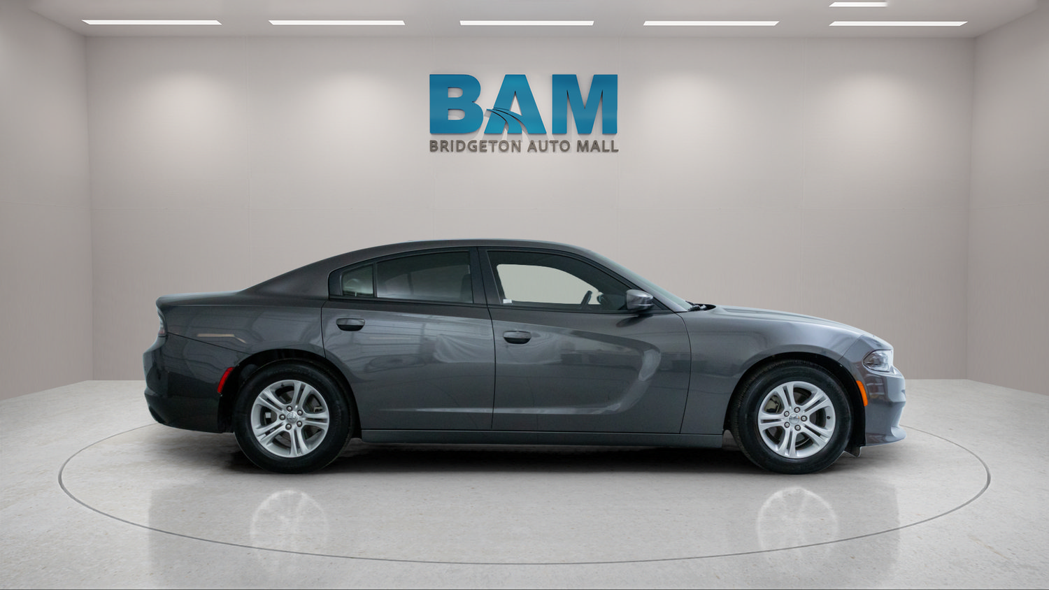 Used 2021 Dodge Charger SXT w/ Leather Interior Group RWD image 8