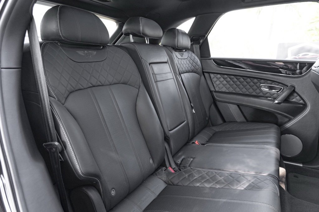 Used 2018 Bentley Bentayga image 46