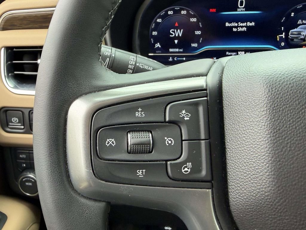 Used 2023 Chevrolet Suburban Premier AWD/4WD image 30