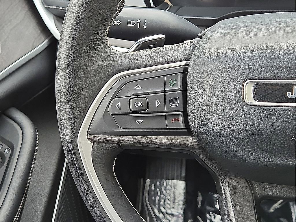 Used 2022 Jeep Grand Cherokee Limited 4xe image 21