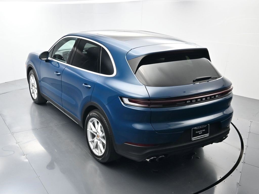 Used 2025 Porsche Cayenne S image 38