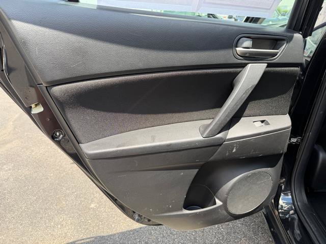 Used 2012 MAZDA MAZDA3 i Touring FWD image 10
