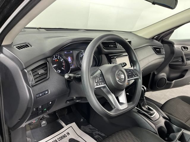 Used 2020 Nissan Rogue S FWD image 19