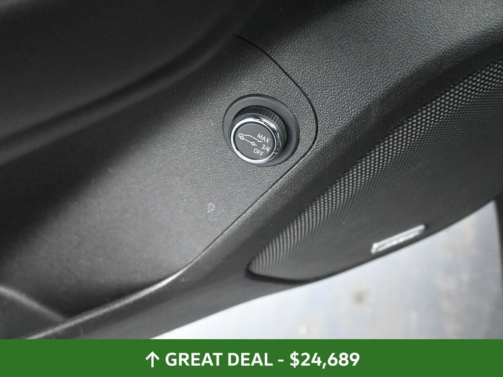 Used 2023 GMC Acadia SLT image 29