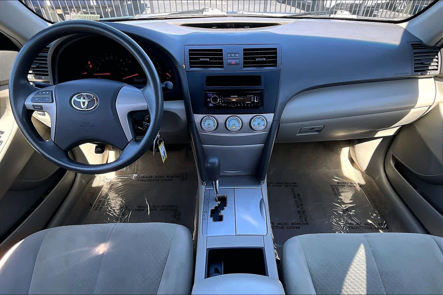 Used 2009 Toyota Camry LE FWD image 15