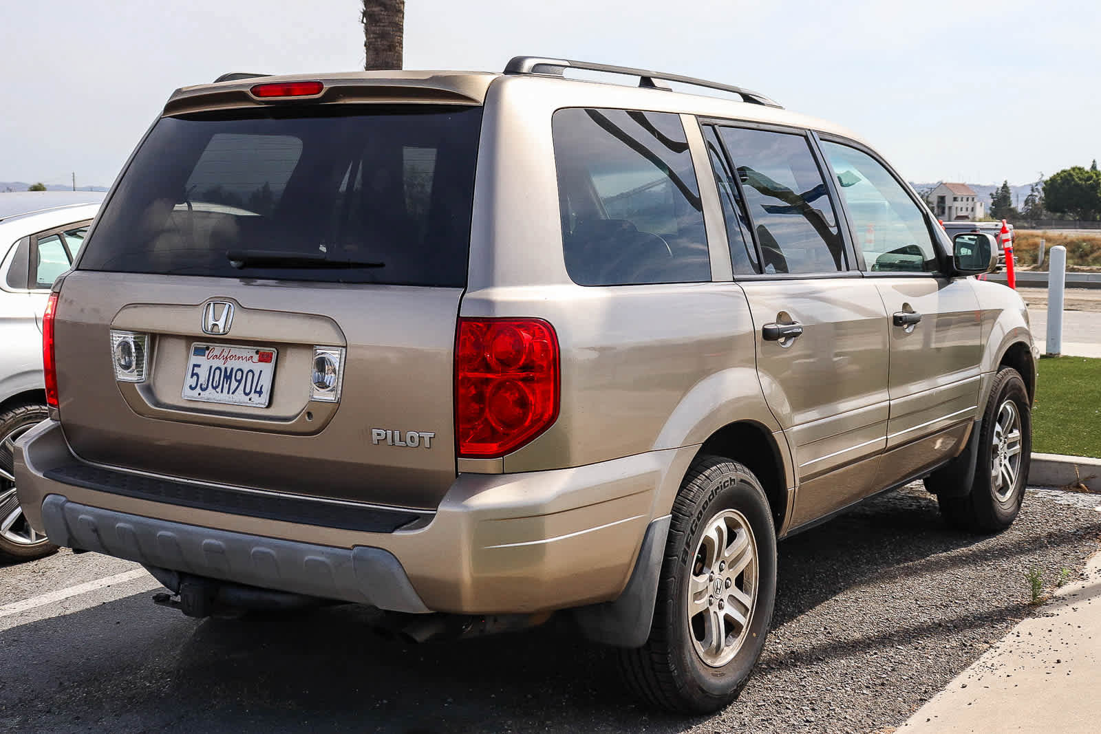 Used 2004 Honda Pilot EX image 5