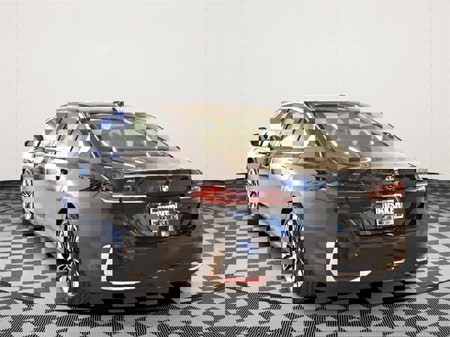 New 2026 BMW 530i xDrive w/ Premium Package image 10