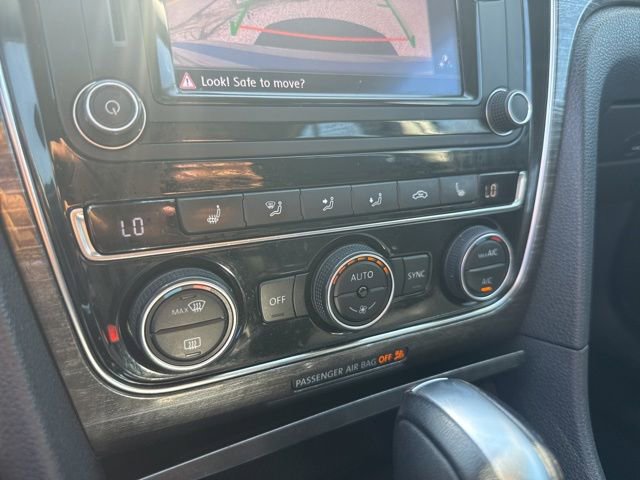 Used 2016 Volkswagen Passat 1.8T SE FWD image 33