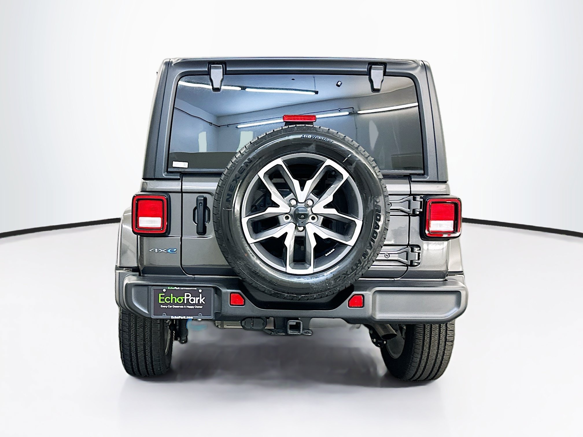 Used 2024 Jeep Wrangler Unlimited w/ Convenience Group AWD/4WD image 7