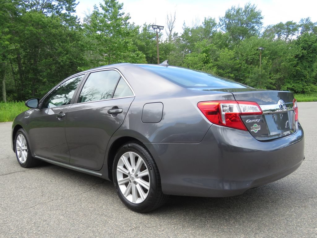 Used 2014 Toyota Camry XLE w/ Leather Package FWD image 7