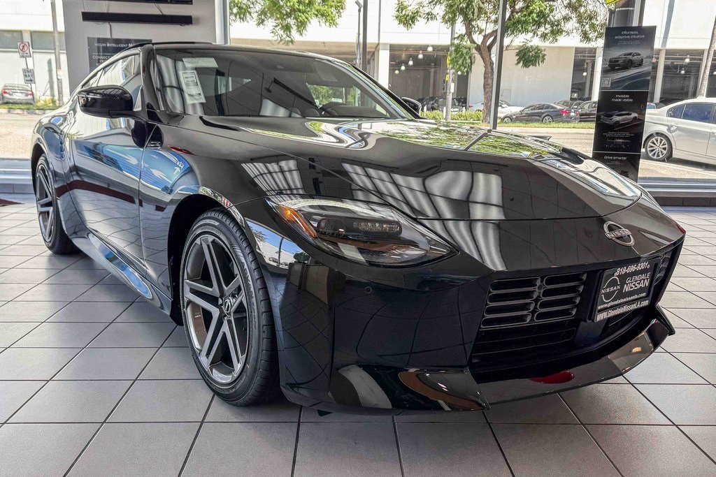 New 2025 Nissan Z Sport w/ Floor Mat Package image 3