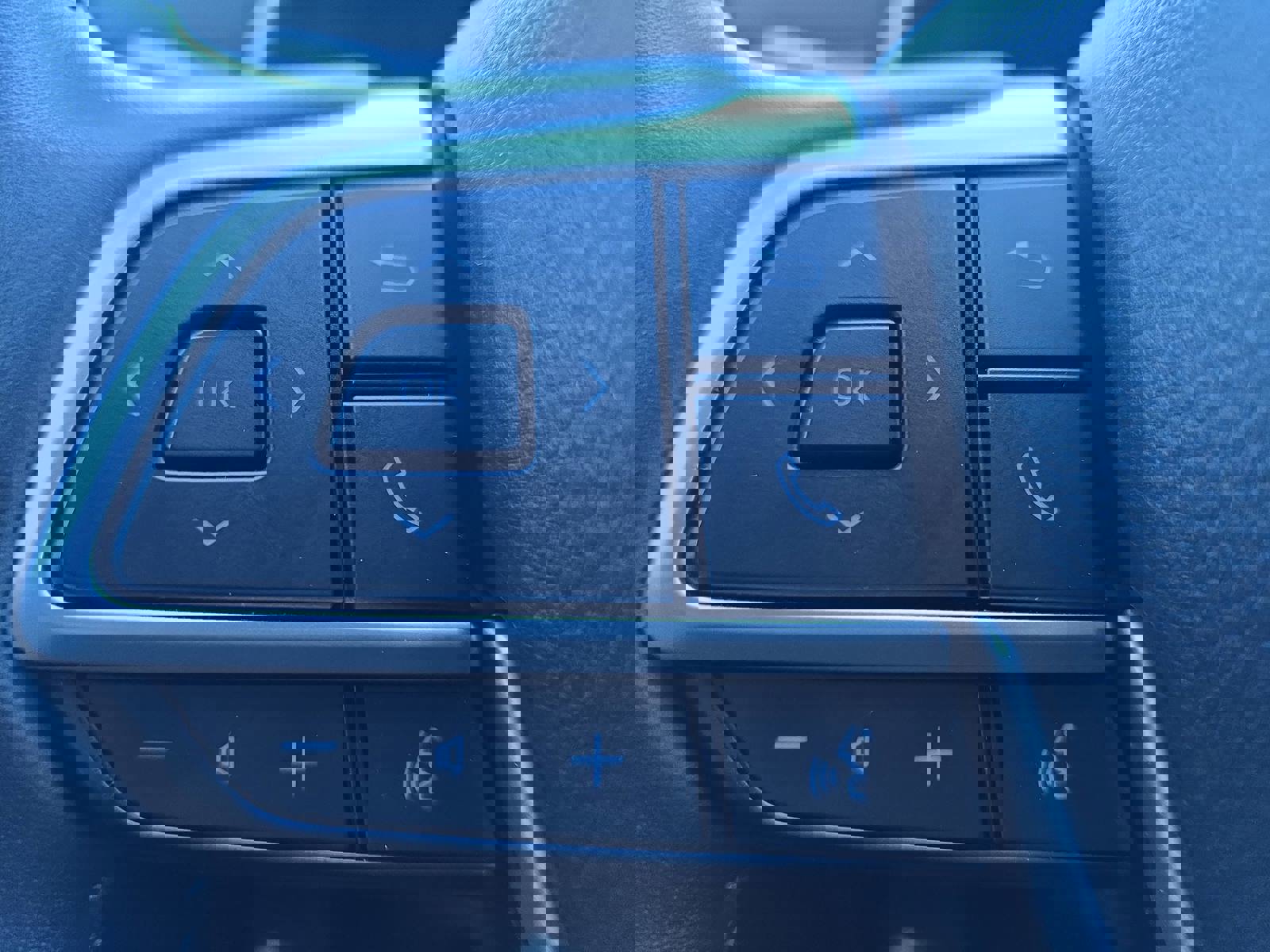 Used 2024 Toyota Highlander Limited image 17