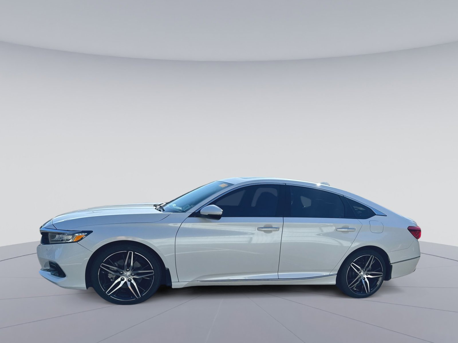 Used 2022 Honda Accord Touring image 8