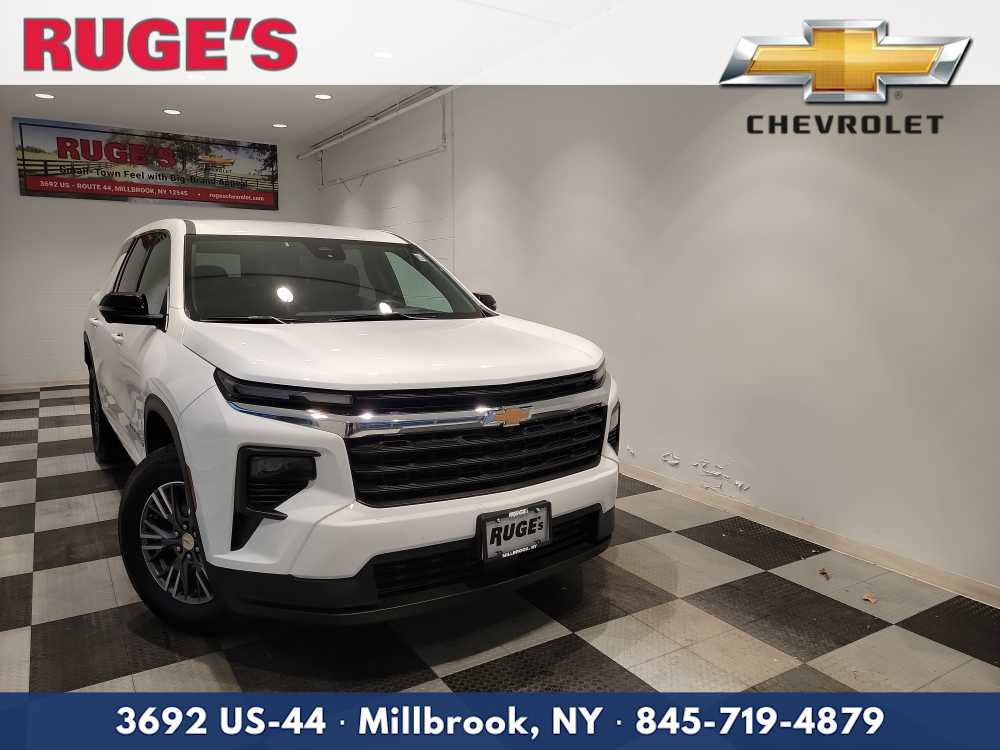 Used 2024 Chevrolet Traverse LS