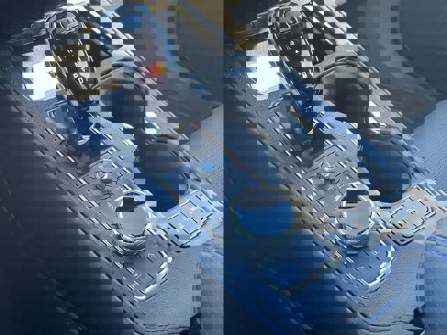 Used 2025 Cadillac XT4 Sport image 21