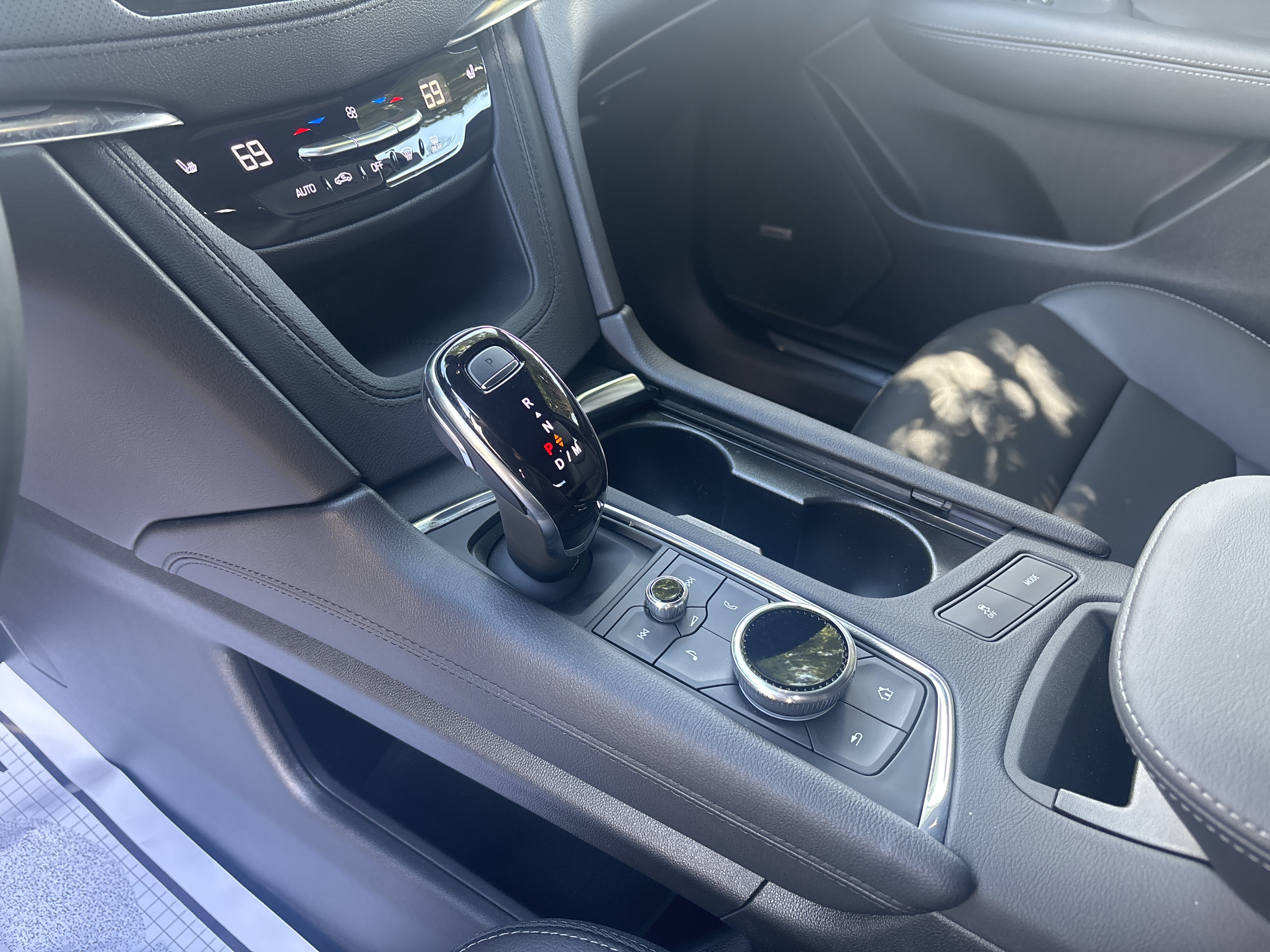 New 2025 Cadillac XT5 Luxury AWD/4WD image 24