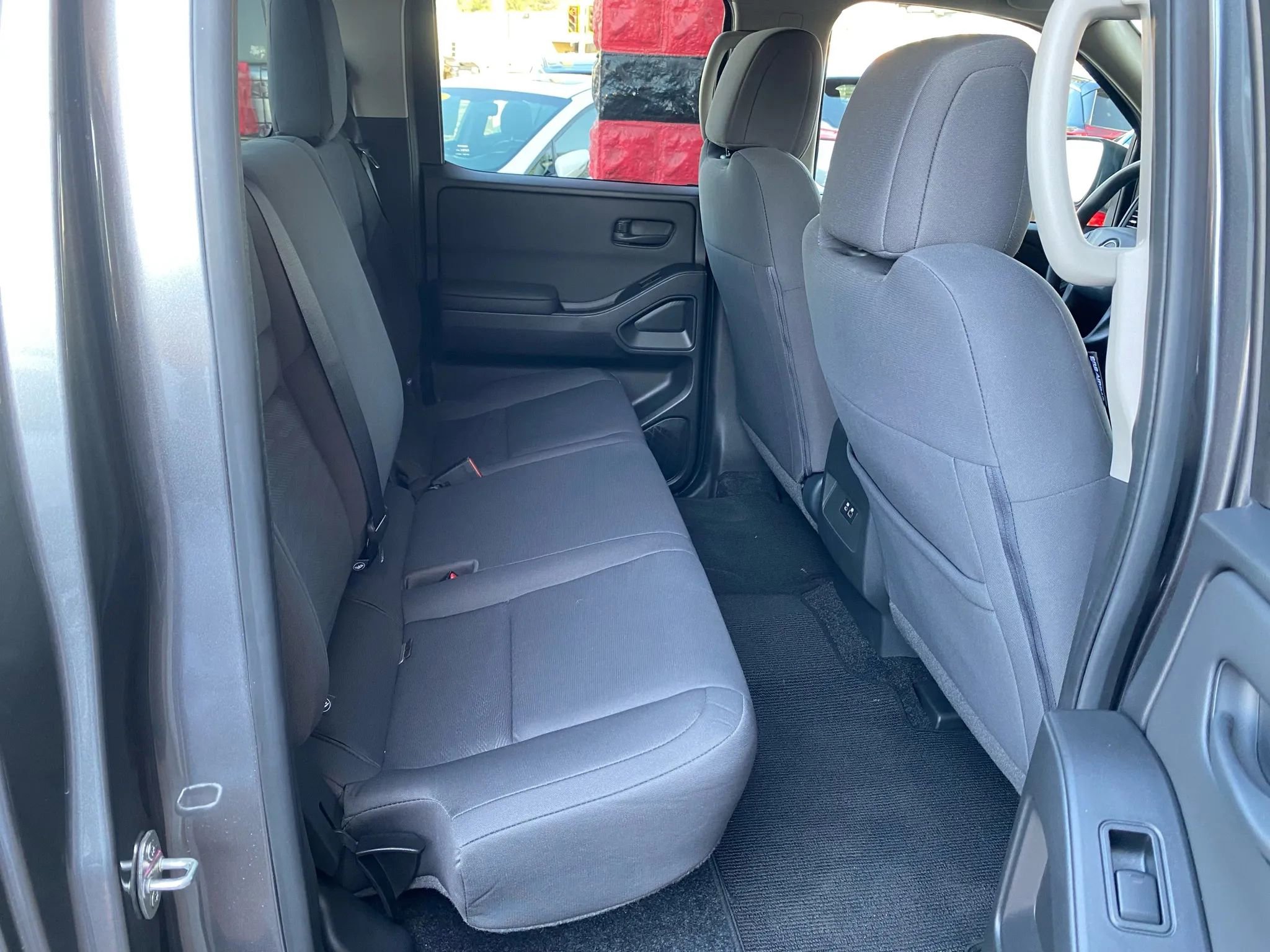 Used 2024 Nissan Frontier S image 24